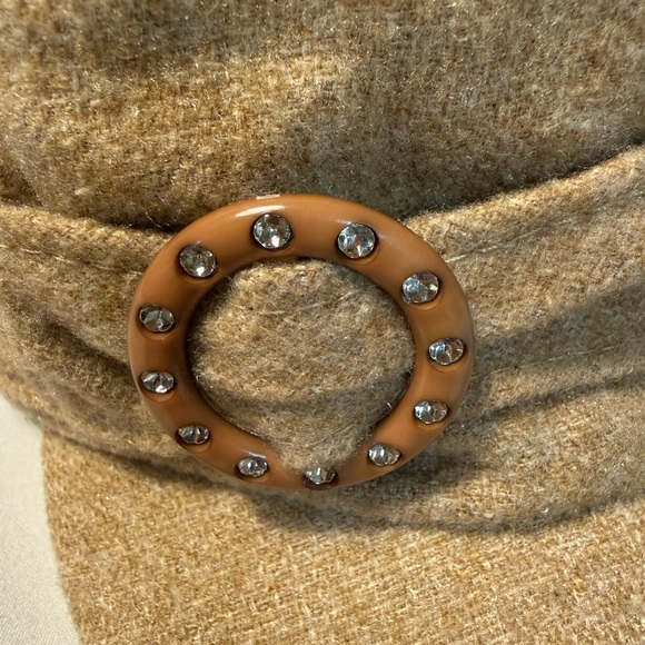 D&Y Women’s Khaki Newsboy Cabbie Hat Cap with rhinestone accent - Picture 3 of 7